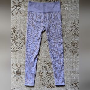 Fabletics Leggings in purple, size medium
